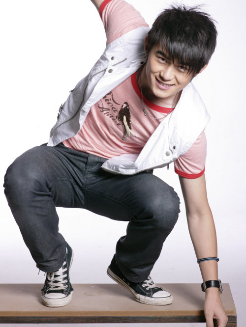  p>王睿,1986年7月19日出生于江苏省徐州市,中国内地影视男演员,流行