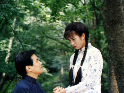 p>岳翎,1968年10月15日生于台湾省台中市,中国台湾女演员,琼瑶第三代