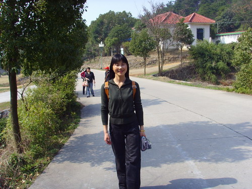  p>陆智红,女, a target="_blank" href="/item/中学高级教师/241426"