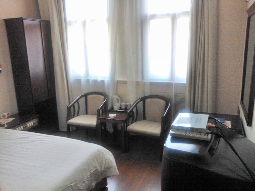  p data-id="gnhf2drp4e">西宁宾馆建于1955年,是青海省成立最早一家