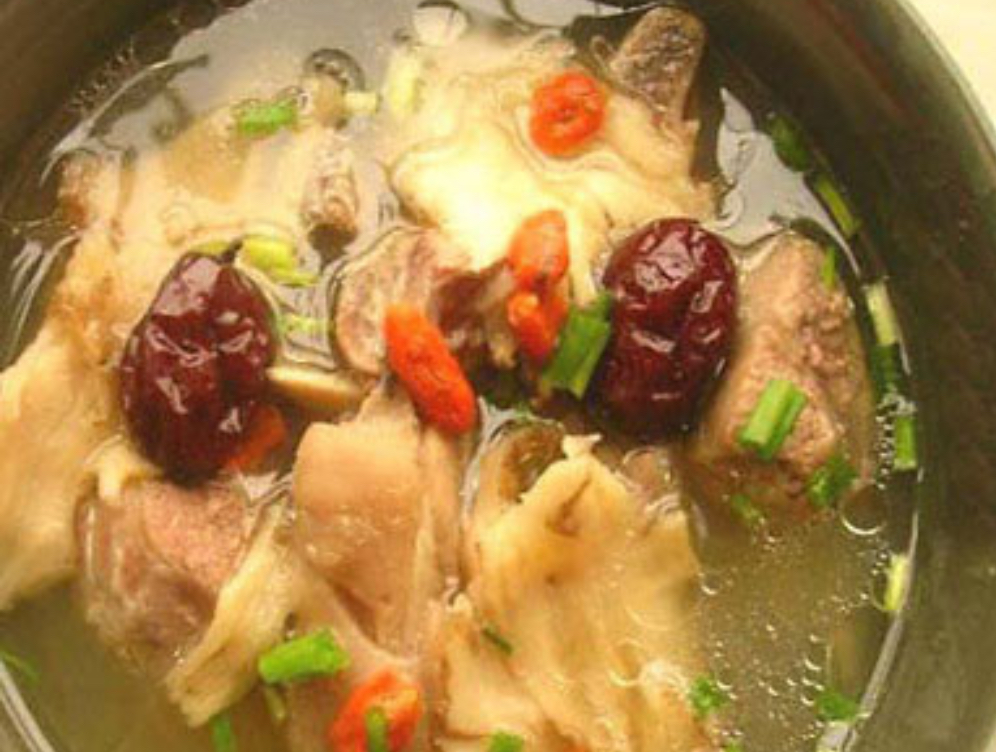 枸杞桂圆煲猫肉