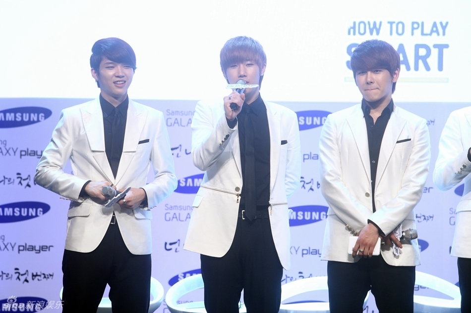 是 a target="_blank" href="/item/woollim entertainment