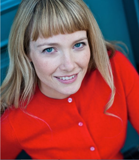  p>卡莉·沃肯婷(karly warkentin)是一个演员,因《the stranger》