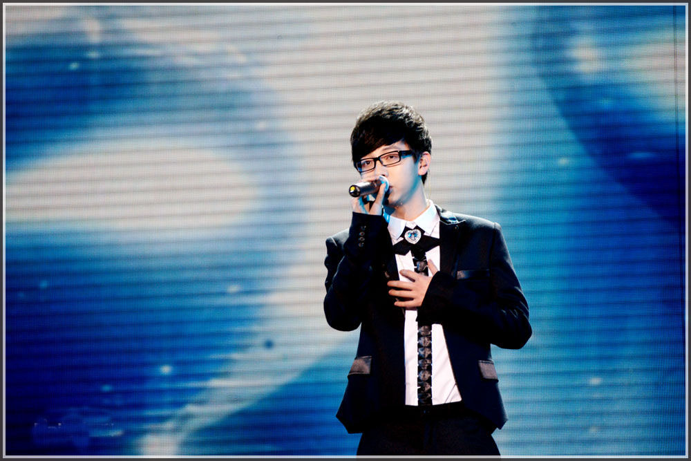 1990年3月1日出生于广西壮族自治区南宁市西乡塘区,中国内地男歌手