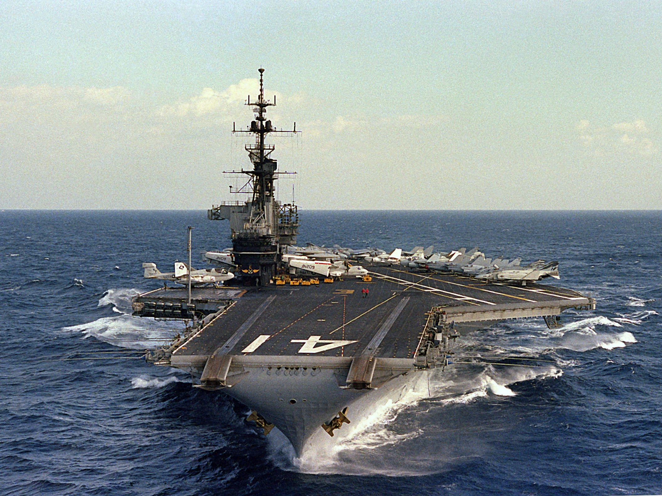 p>中途岛级航空母舰(英文: b>midway class aircraft carrier /b>)