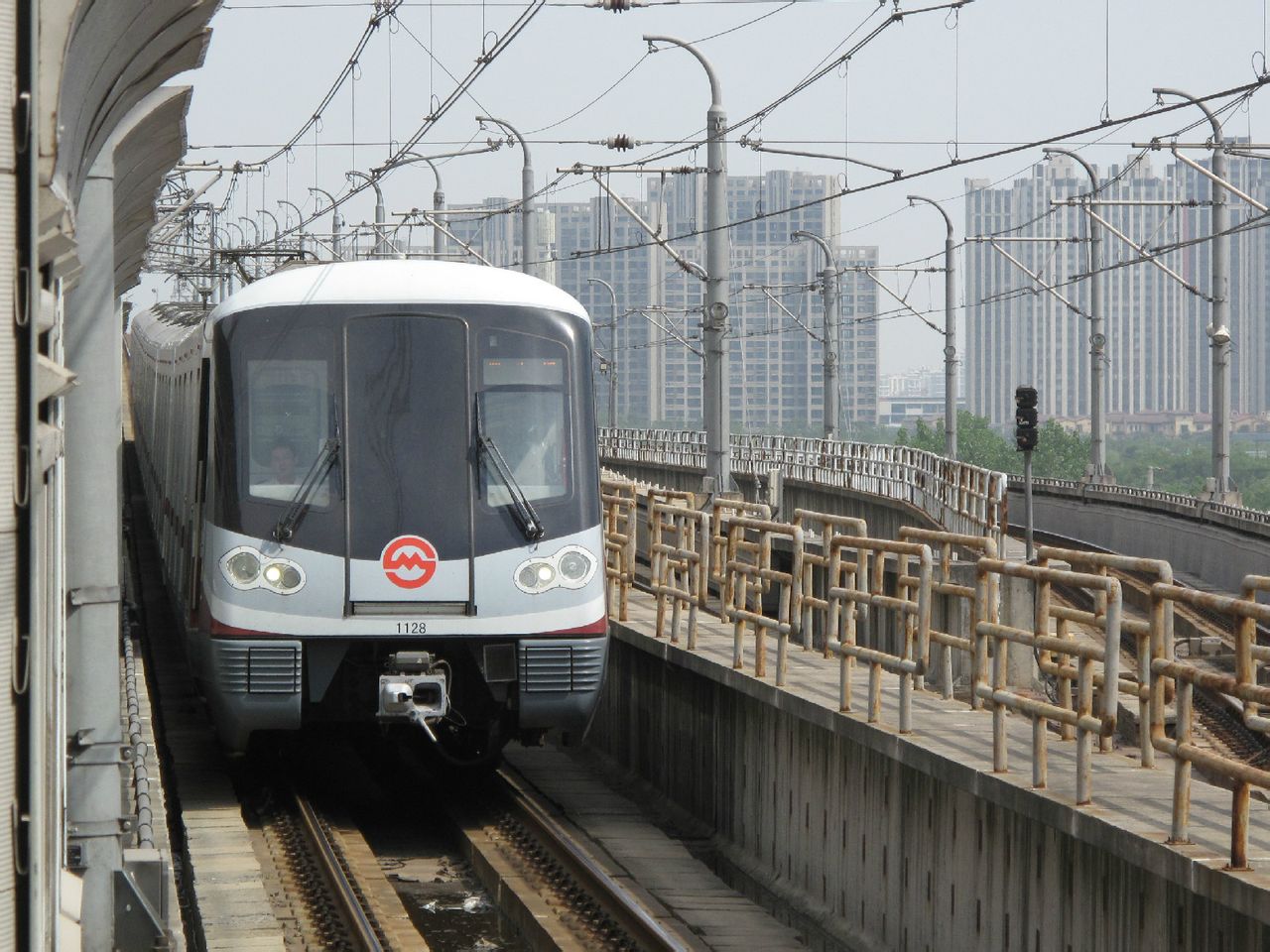 上海地铁11号线北段