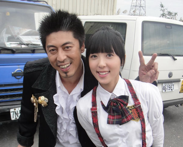 蔡颐榛 /a>,本名 a href="#">蔡宜臻 /a>,原艺名 a href="#">五熊 /a>