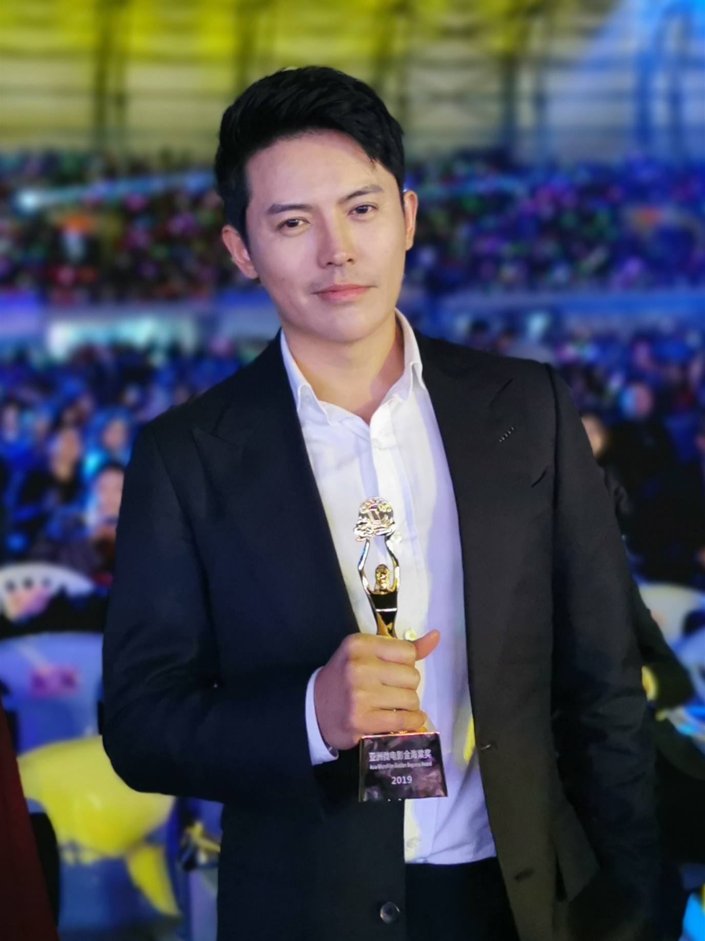 3vpyzln">崔鹏,1982年10月3日出生于山东省济南市,中国内地影视男演员