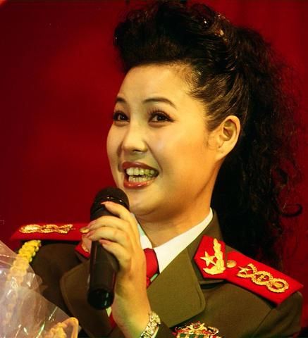  p data-id="gnba88vgvq">《祖国永远祝福你》是梦鸽演唱的歌曲,由