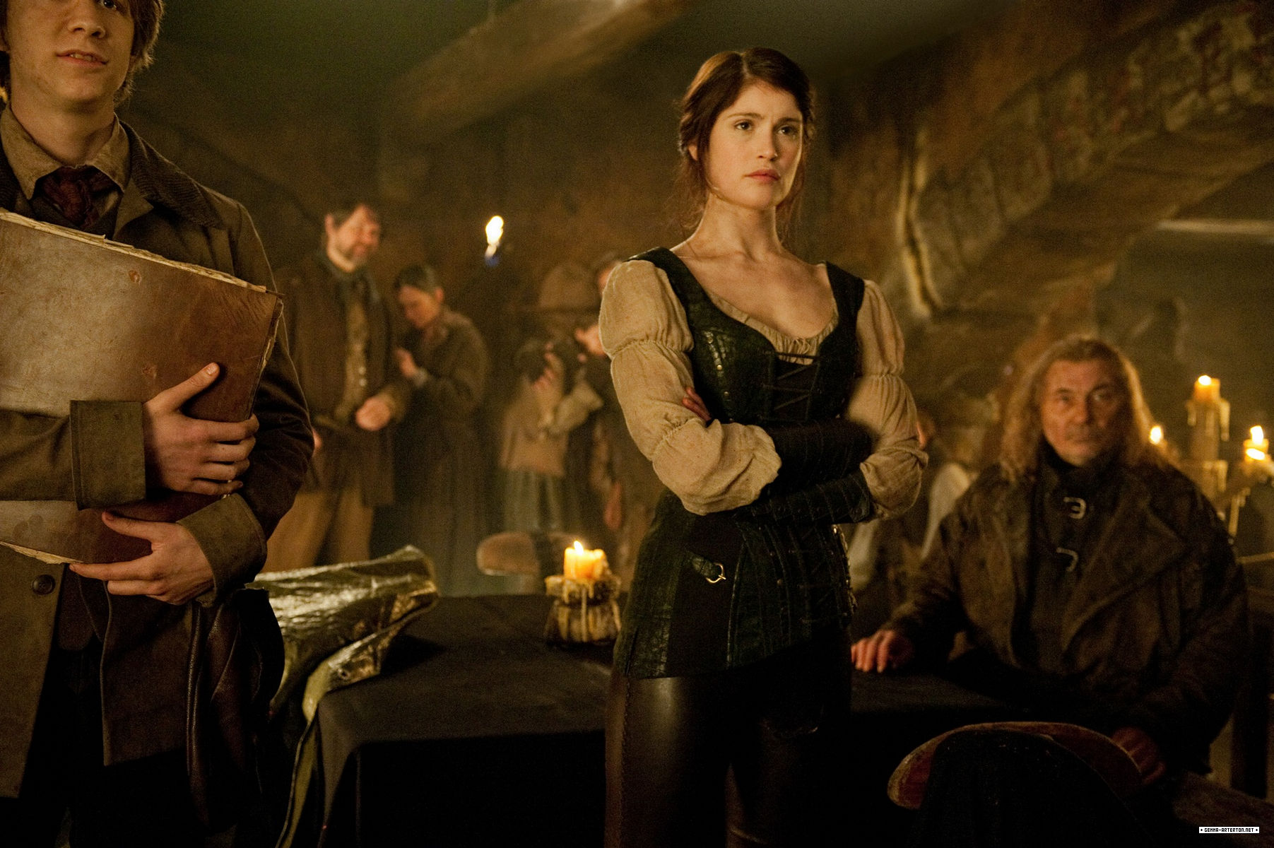 韩赛尔与格蕾特:女巫猎人》是一部融合了3d动作恐怖冒险黑色幽默电影