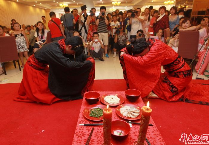  p> a href="#">汉服 /a>婚礼,意指身着 a href="#" data-lemmaid="