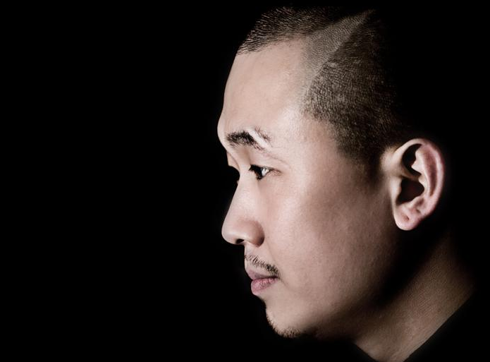  p>王厂长,本名王昊,1979年8月21日出生于上海市,毕业于 a target="