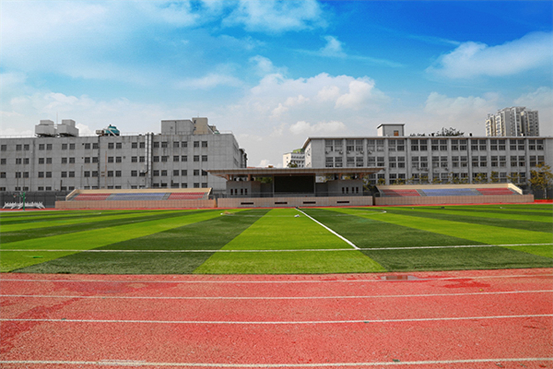 161 high school)是一所由北京市西城区教委主管的全日制公立完全中学