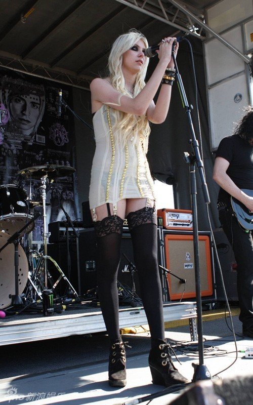  p>泰勒·摩森(taylor momsen),1993年7月26日出生于美国密苏里州