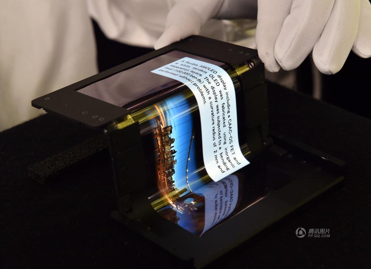  p>柔性屏幕,指的是柔性 a target="_blank" href="/item/oled