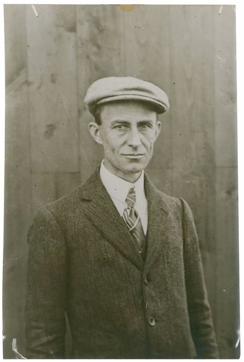  p>威尔伯·莱特(英语:wilbur wright,1867—1912),生于美国印第安那