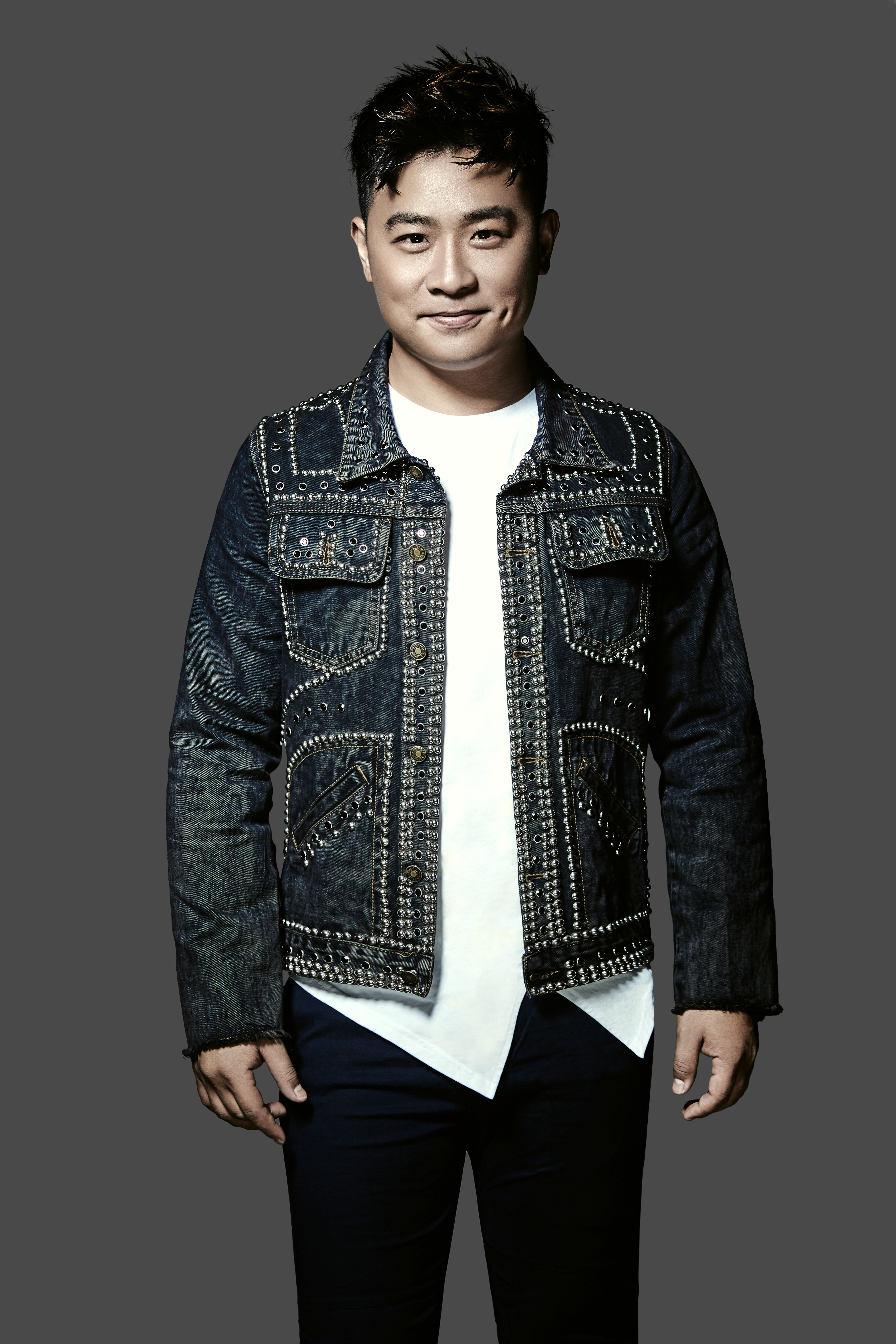  p>贺一航,4月14日出生于河北省 a target="_blank" href="/item/邯郸