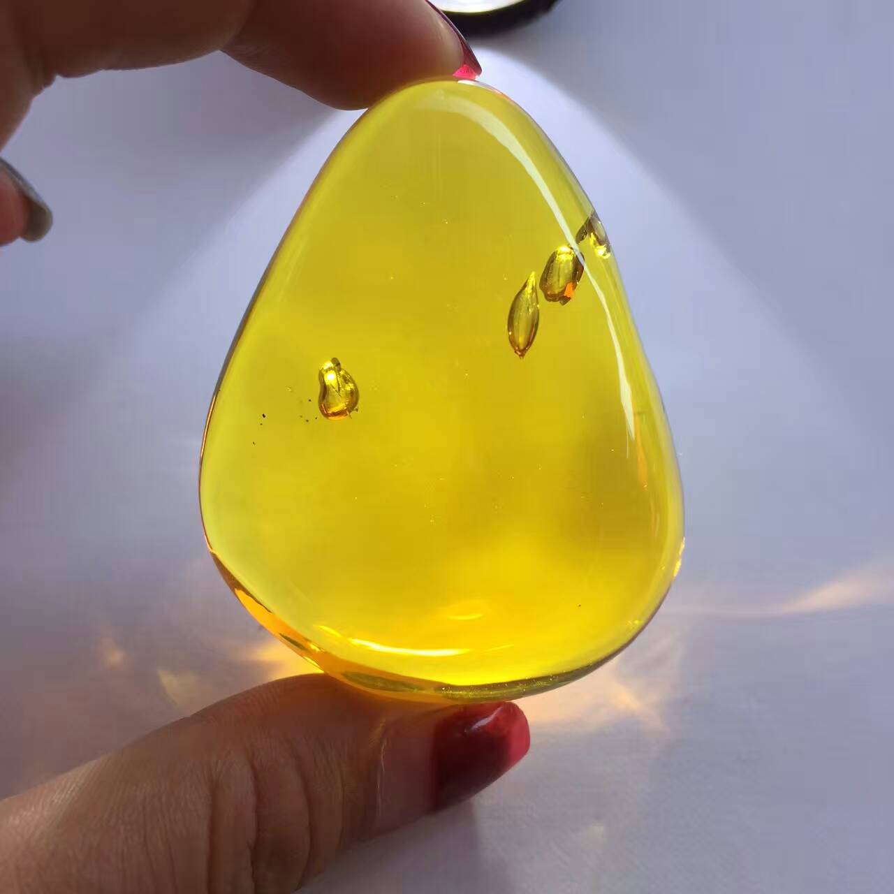  p>琥珀,是一种透明的生物 a target="_blank" href="/item/化石