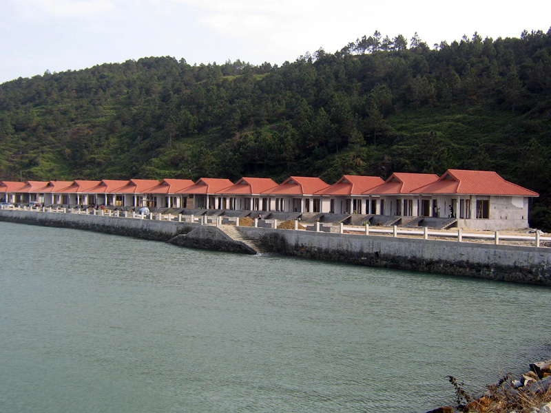  p>鲘门金丽湾位于广东省汕尾市深汕区东部,鲘门镇百安州百安半岛