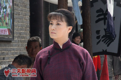  p>史兰芽,1971年12月2日出生于浙江省杭州市余杭区,毕业于 a target=