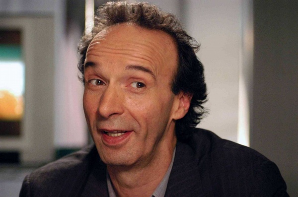 《爱你如诗美丽》是 a target="_blank" href="/item/罗伯托·贝尼尼