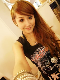  p>王义廷,昵称mika,以前是台湾 a target="_blank" href="/item/综艺