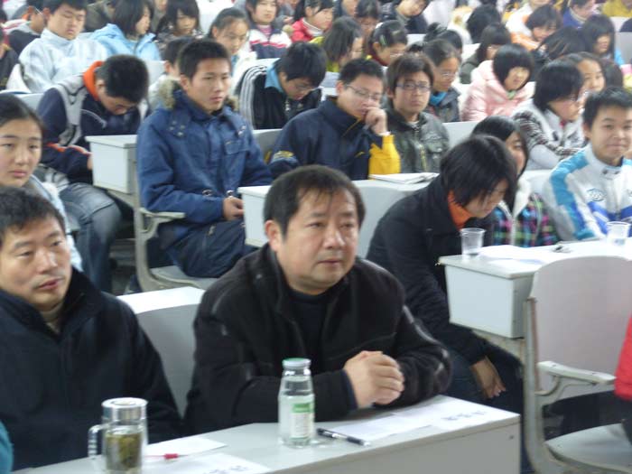  p>安陆一中始建于1942年,是湖北省1978年首批确定的重点中学之一