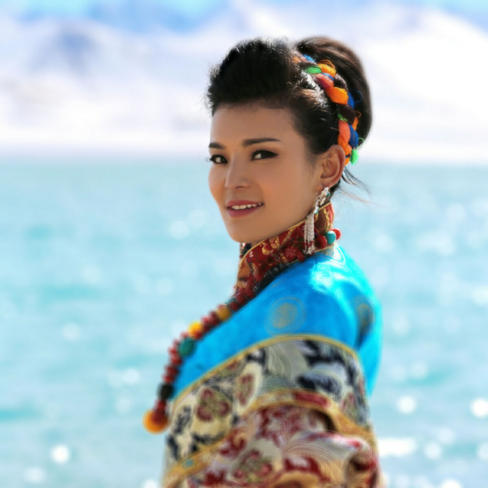 是西藏藏族女歌手 a target="_blank" href="/item/次仁央宗/81625"