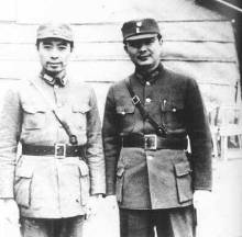 周恩来与黄琪翔合影