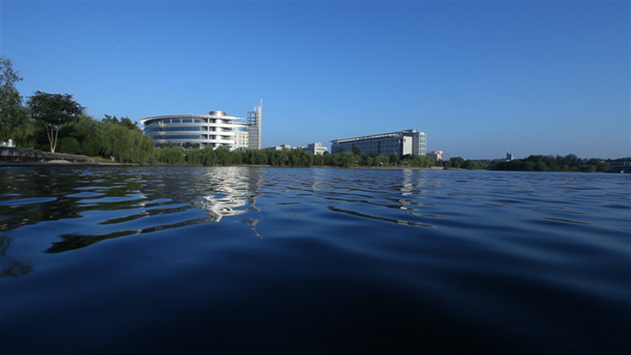  p>安徽建筑大学( i>anhui jianzhu university /i>),简称安建大,坐落