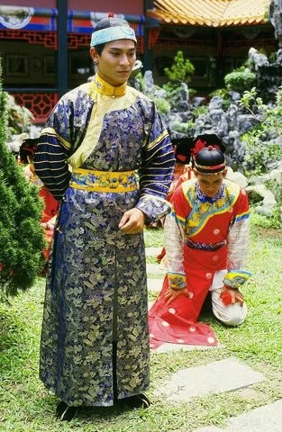  p>《皇上保重》(take care yourhighness )是由 a target="_blank"