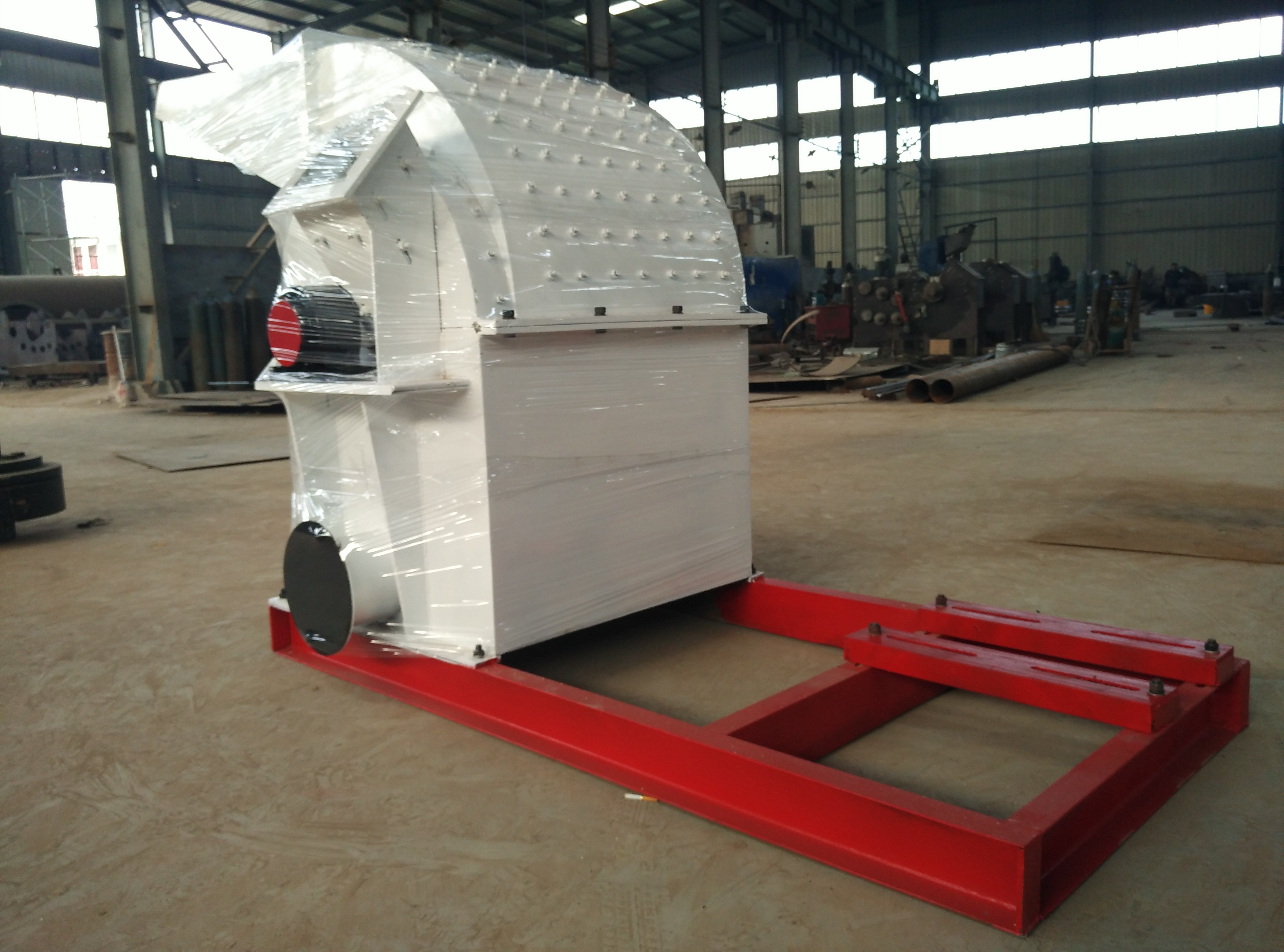  /b> /p> p data-id="gnbkbzarle">木材粉碎机是由机体,中机体,下机体