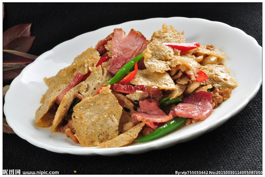 魔芋豆腐炒腊肉