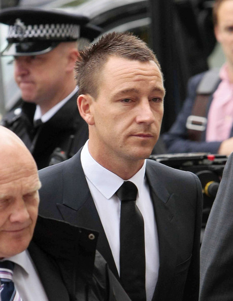  p>约翰·特里(john terry),1980年12月7日出生于英格兰东伦敦巴金,前