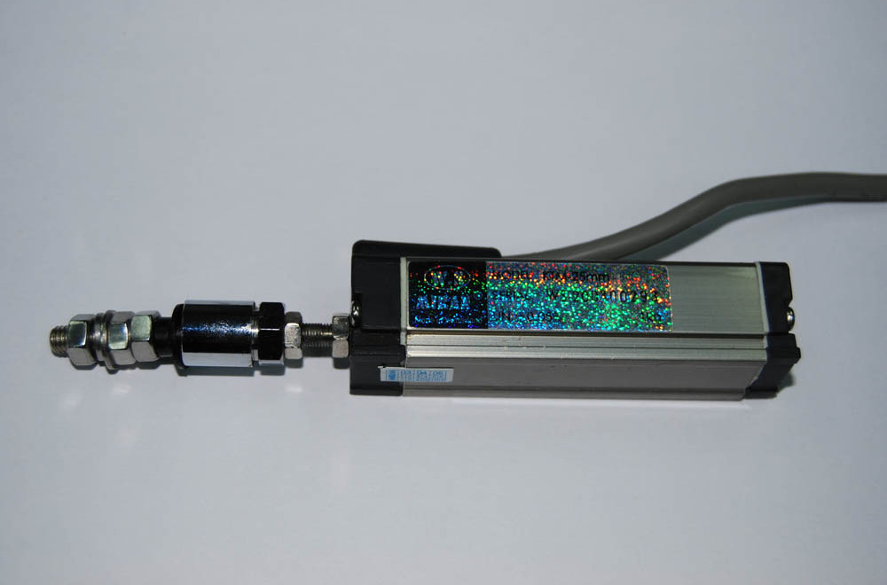 它主要包括 a href="#" data-lemmaid="8822401">电阻应变式传感器 /a