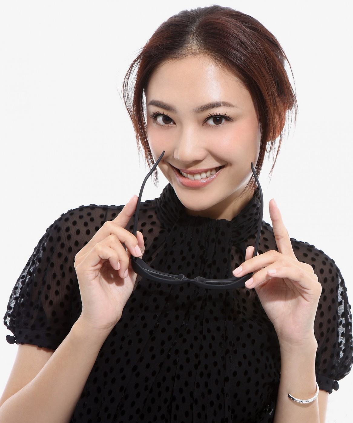  p>应采儿 i>(cherrie ying) /i>,1983年6月20日出生于台湾省台北市