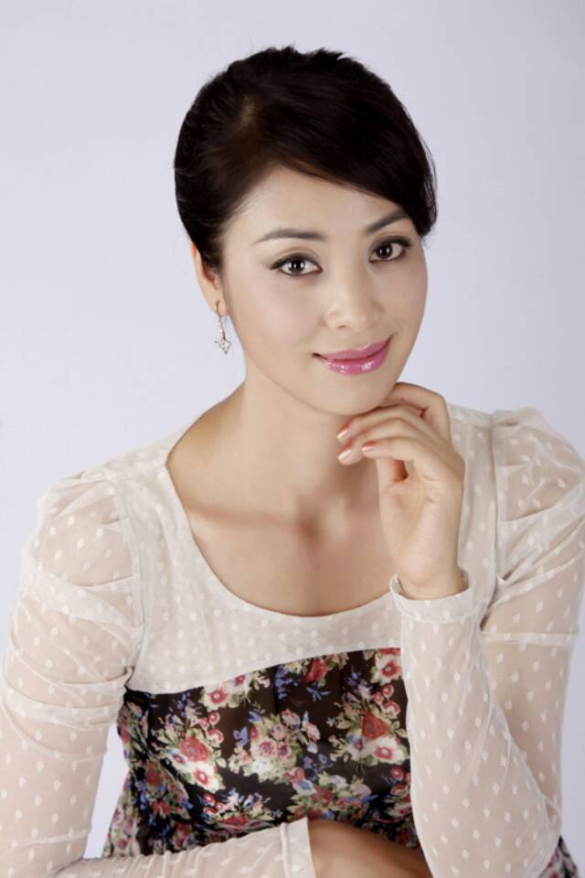  p>周木杨( i>原名周媛媛 /i>),毕业于 a target="_blank" href="