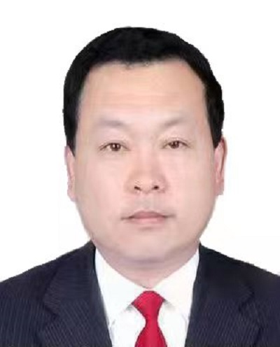 eqp">范青环,男,1965年7月出生,中学高级教师,现任成武一中书记兼校长