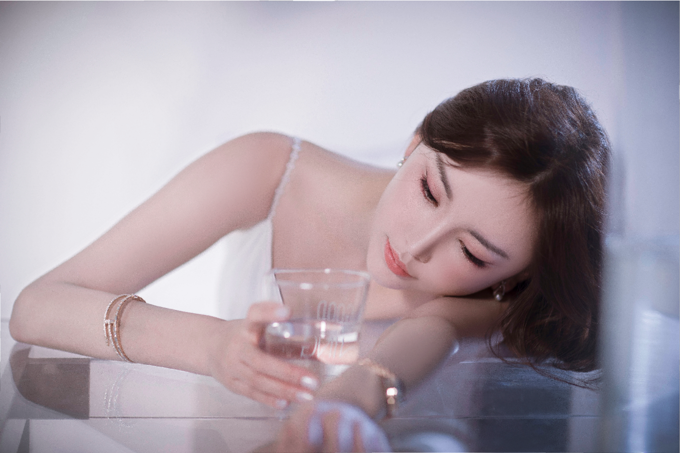  p data-id="gnwidgbnqo">桓淼淼,毕业于上海戏