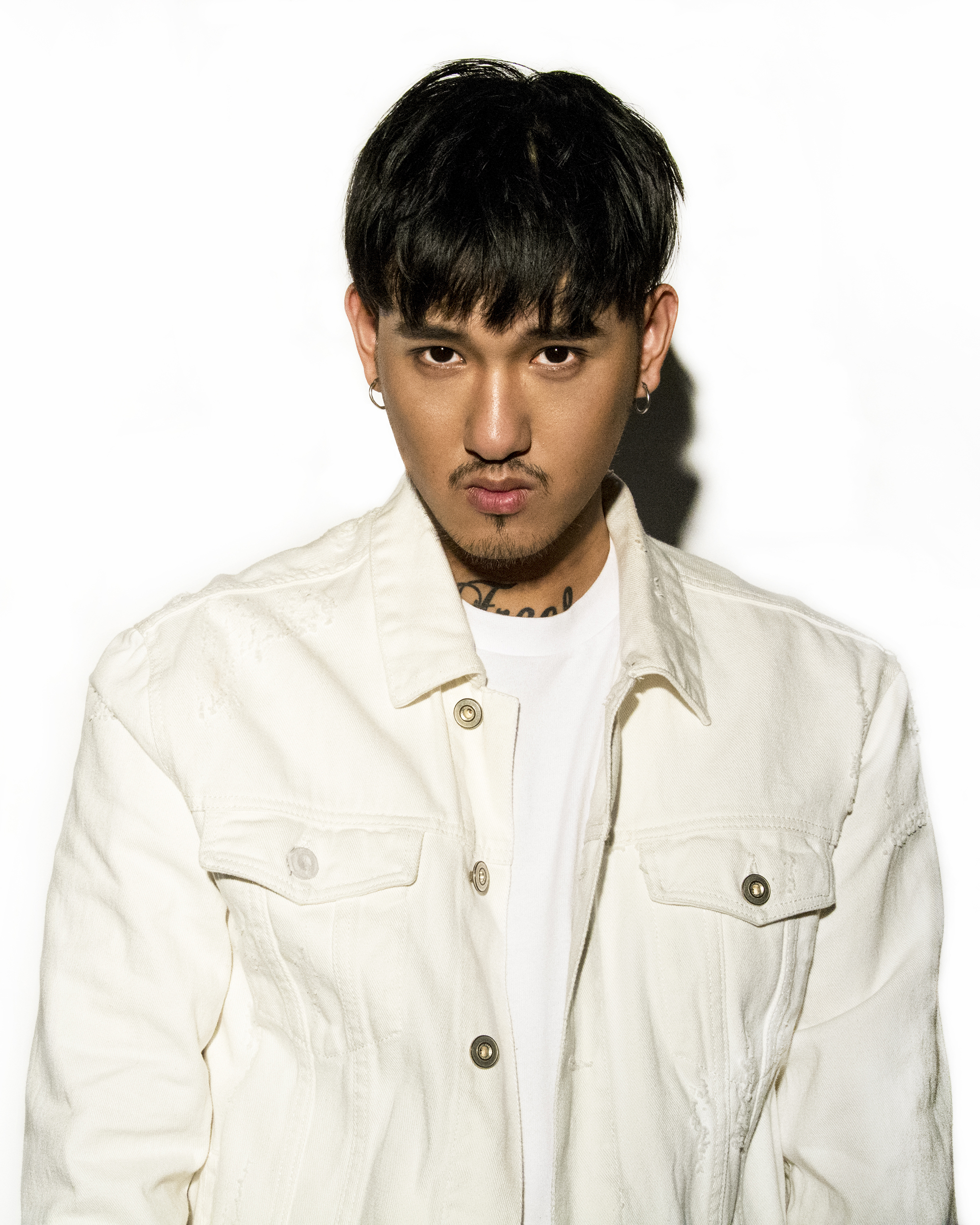 ">gali,本名蒋文涵,1992年4月14日出生于上海市,中国内地说唱男歌手