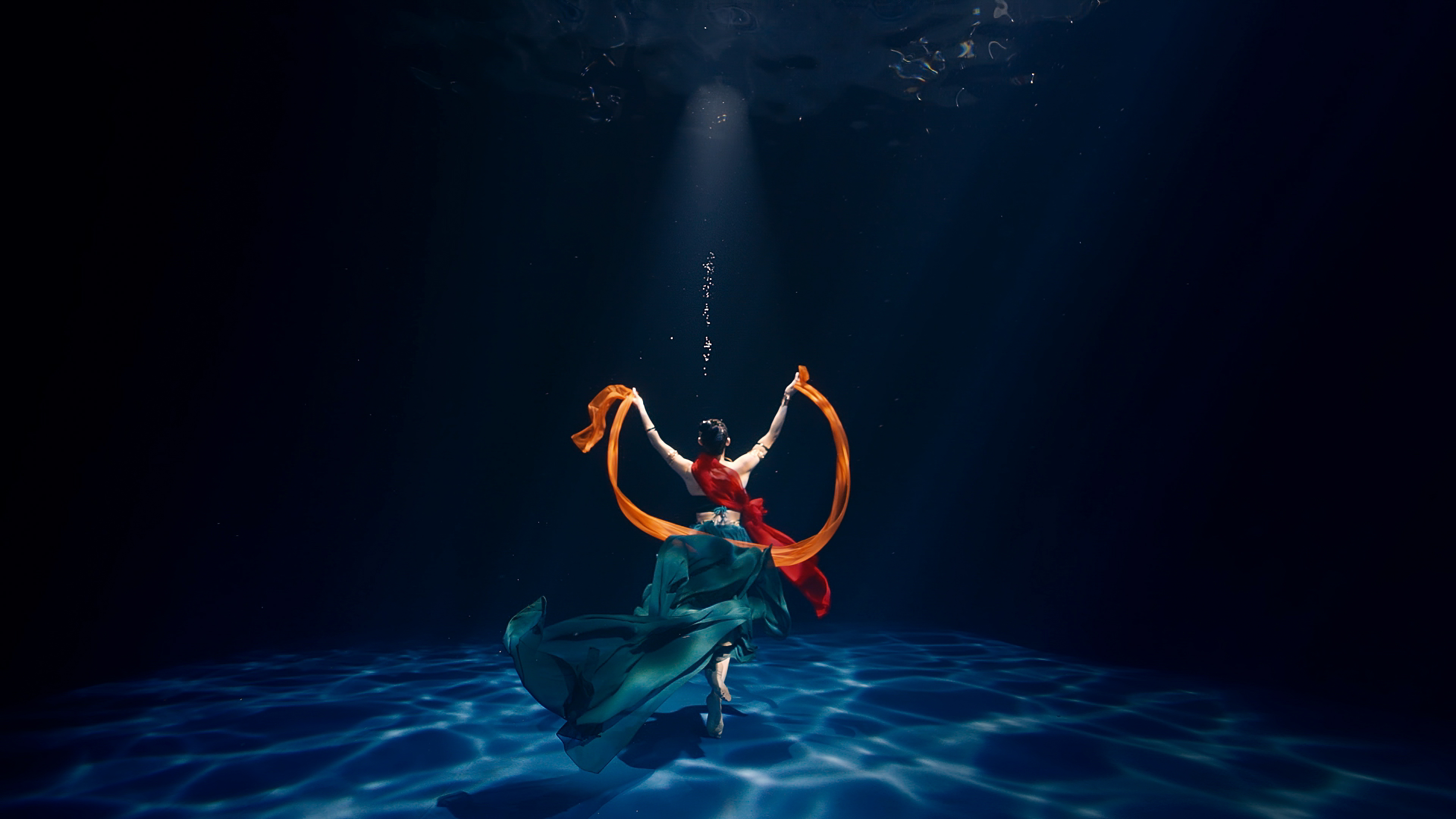 深圳市三人行网络文化传媒有限公司