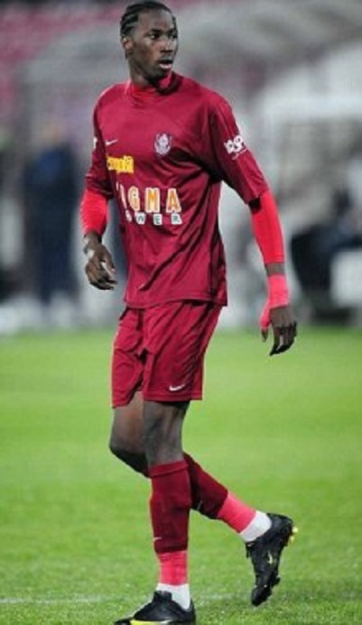  p>拉西纳·特拉奥雷(lacina traoré),1990年5月20日出生于科特迪瓦