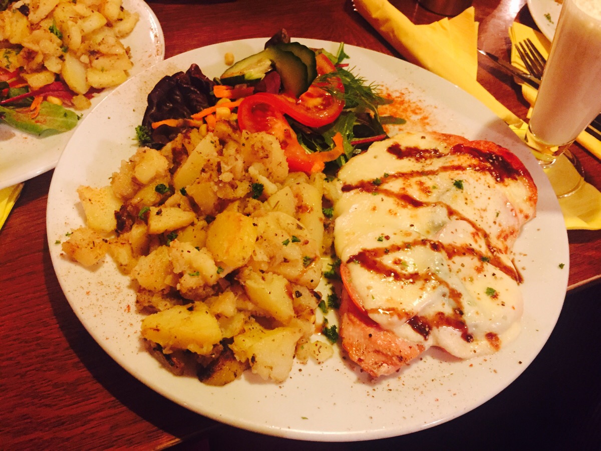  p>德国土豆餐这种饮食方式很像广东的 a target="_blank" href="