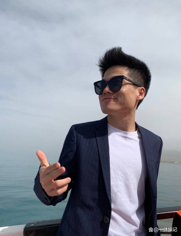 庞博：从小镇做题家到脱口秀大腕，他与董宇辉何其相似_百科TA说