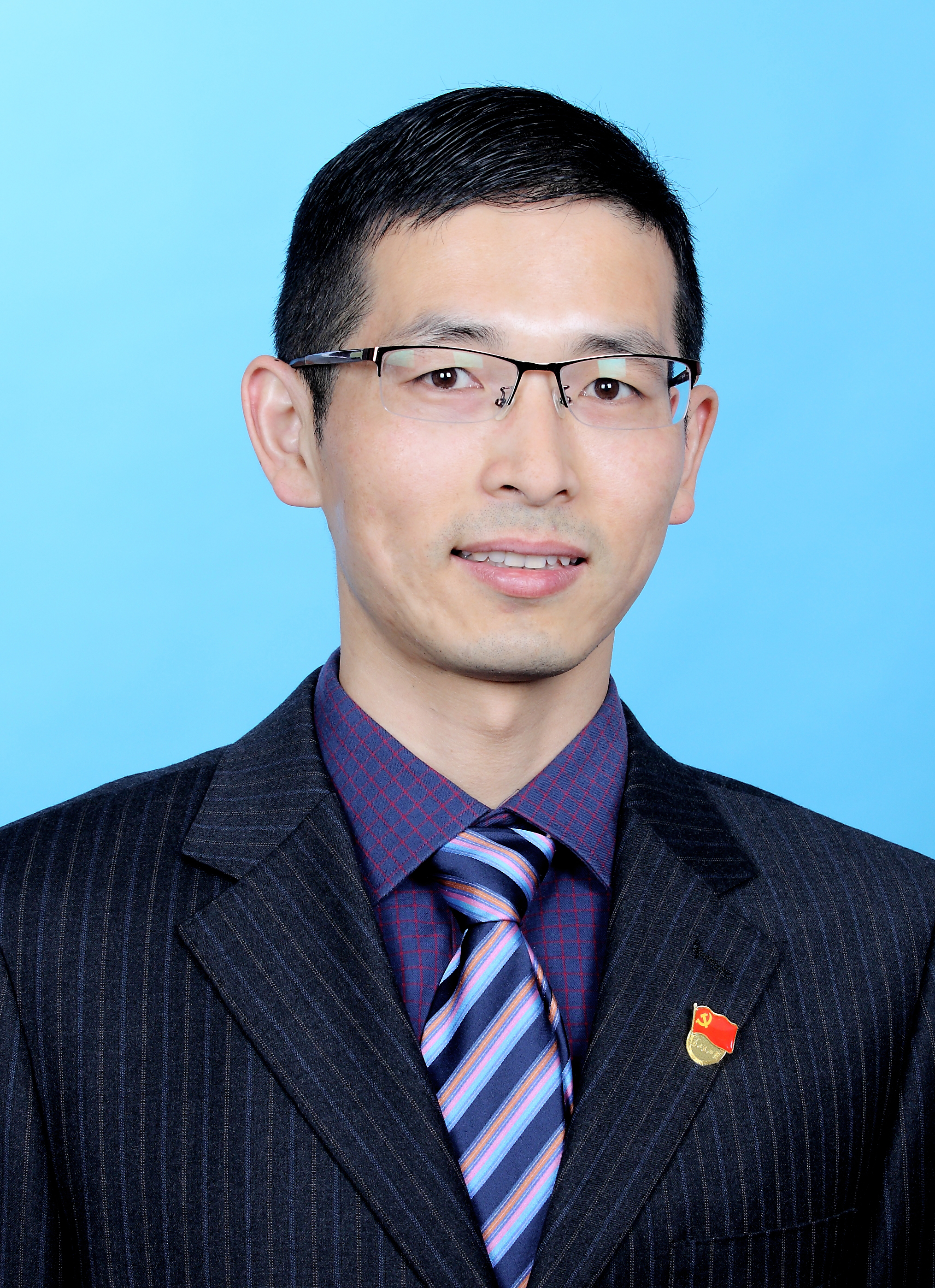  p data-id="twq80fjd0wxk">陈贤虎,现任浙江省宁波市镇海区文化和