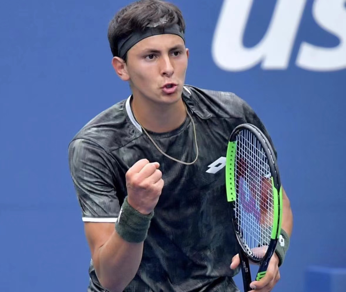 埃米利奥·纳瓦