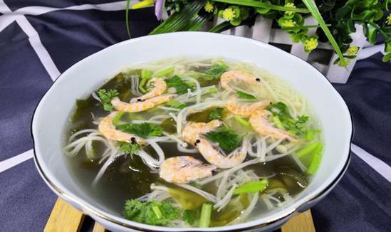 虾皮海带粉丝汤