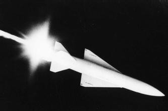  p>as-6"王鱼"空地导弹苏联型号为ksr-5.