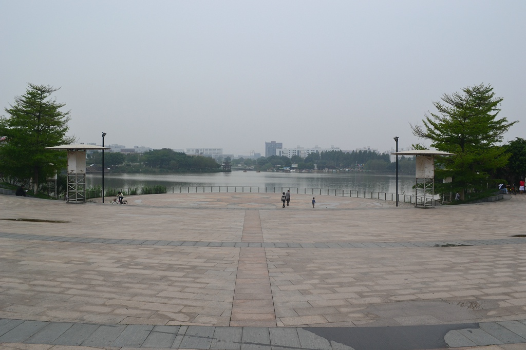 13">月荷湖公园位于<a target="