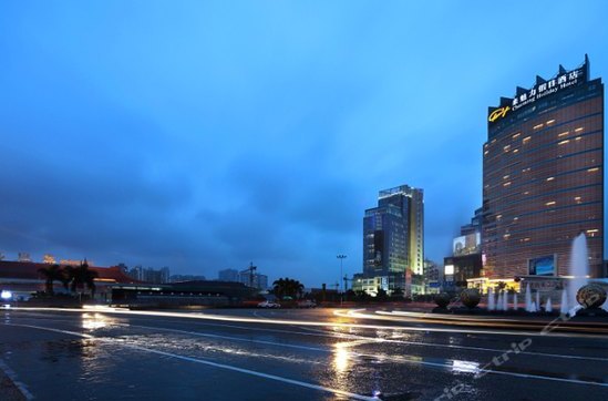  p>珠海来魅力假日酒店是2009年新开张酒店,坐落于 a href="#" data